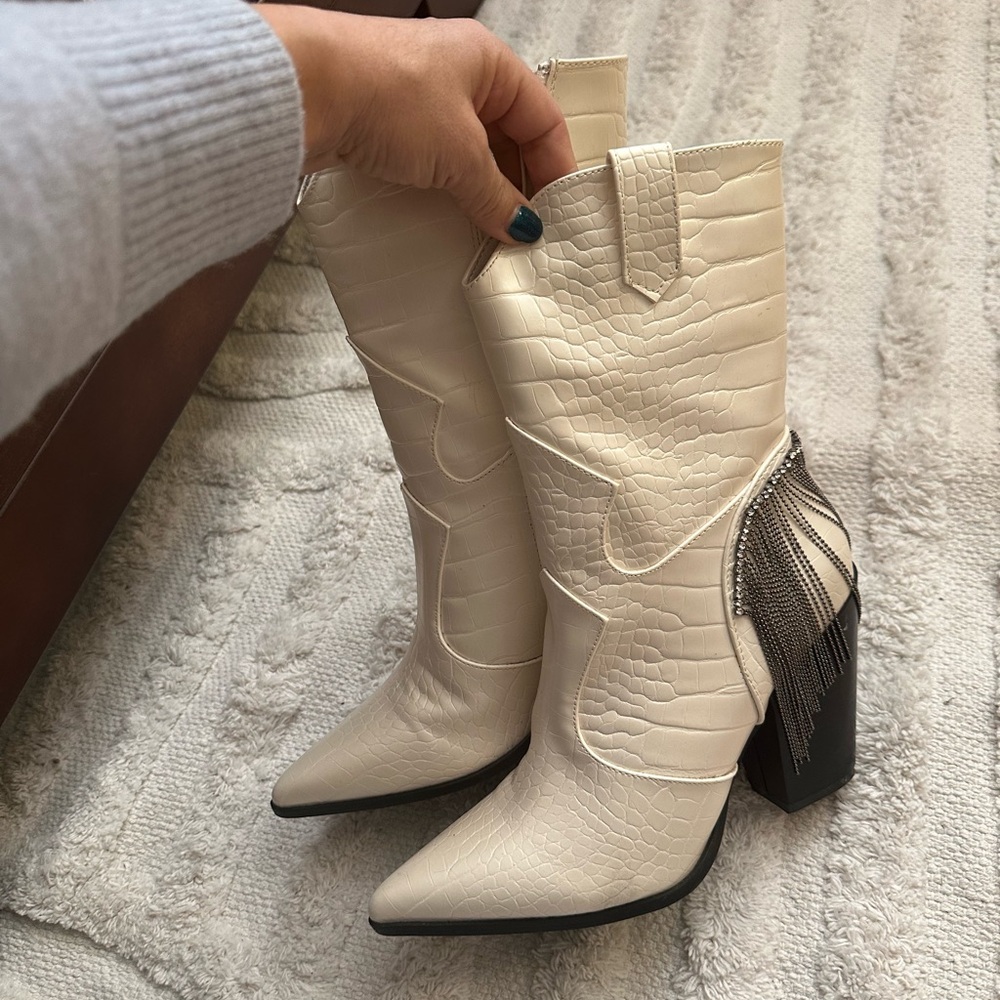 NWOT Nasty Gall Boot (6.5)